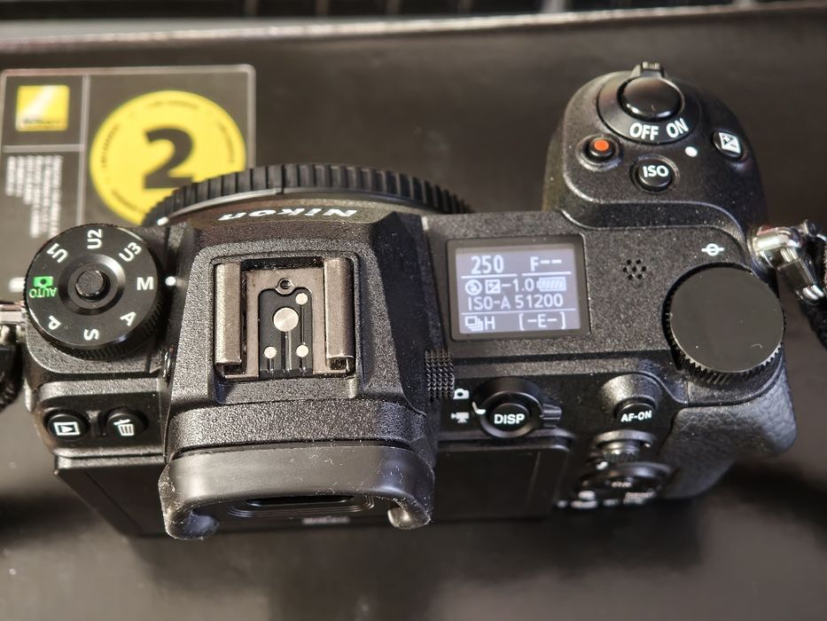 Nikon Z6 II la cutie