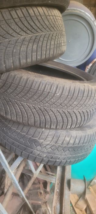 Гуми 235.55.19 зимни