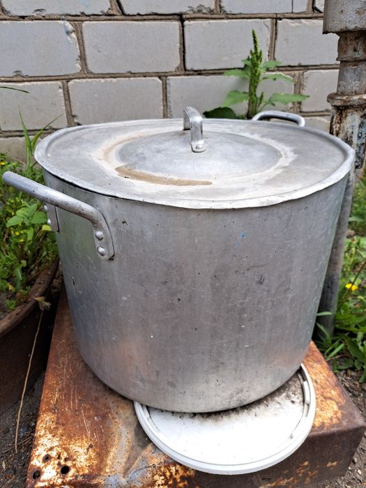 Кастрюля, бак сатылады
