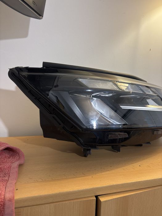 Фар VW T7 Transporter