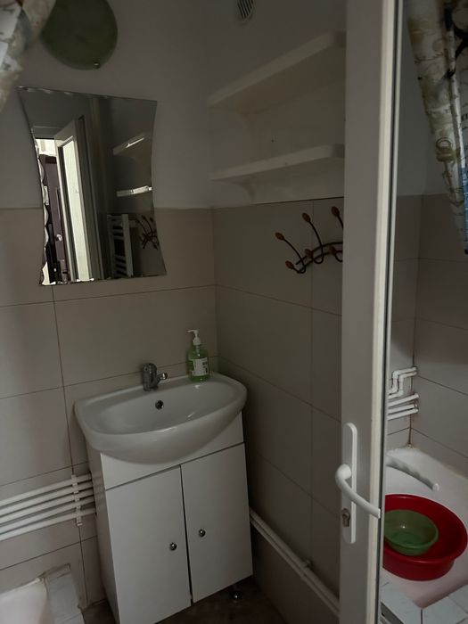 Garsoniera pentru inchiriere