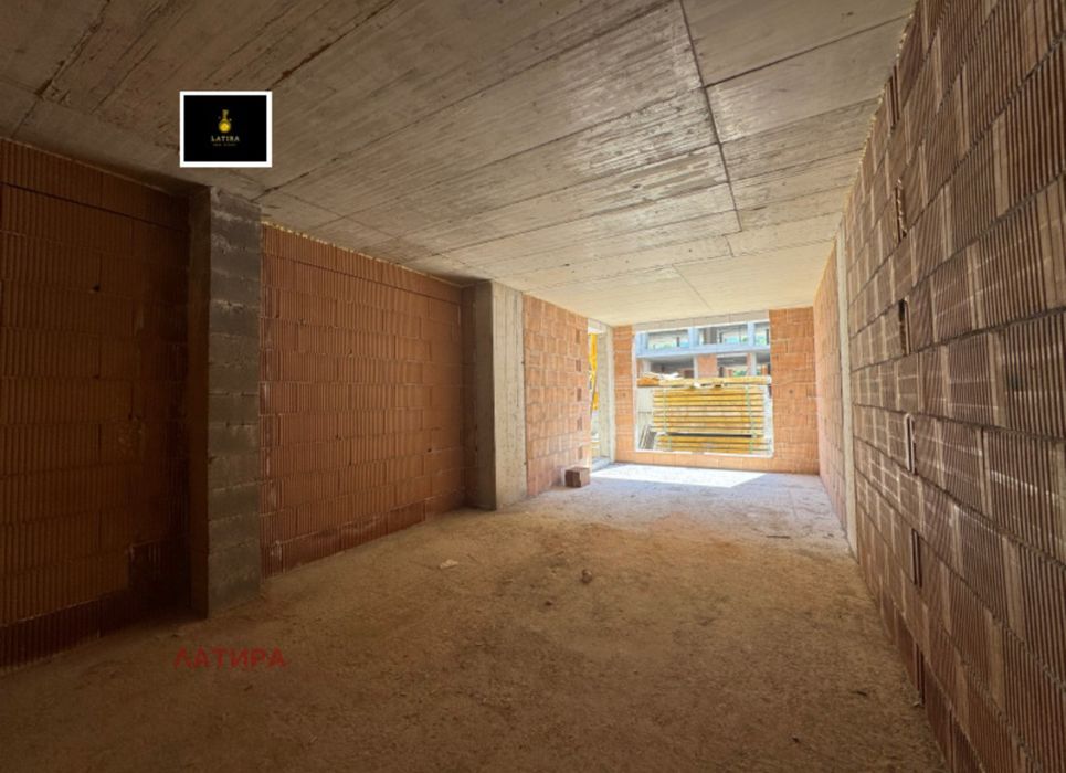 4-стаен! Малинова долина!