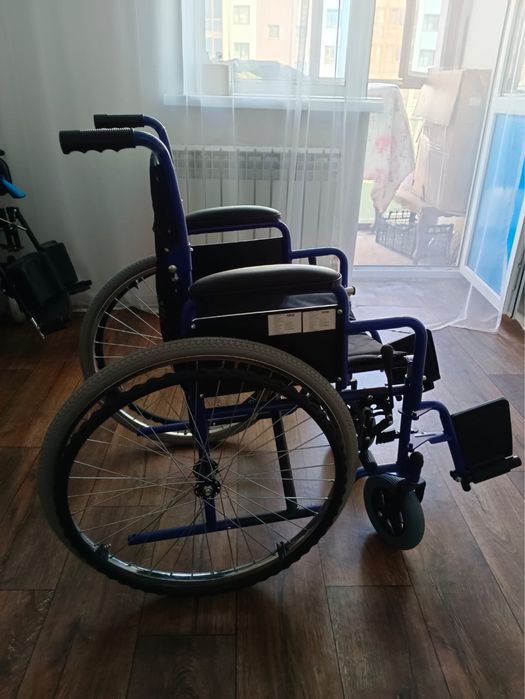 Инвалидное кресло