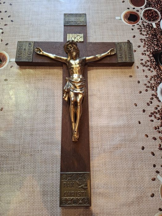 Cruce veche cu Isus Hristos