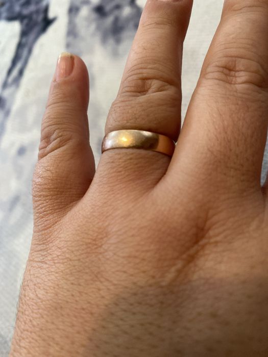 Золото обручальное кольцо