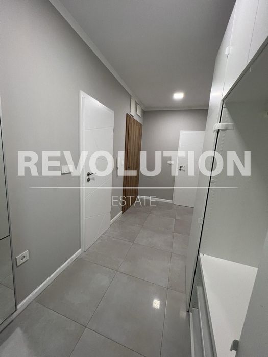 Дава се под наем Тристаен апартамент в Варна, Победа - 120 кв.м за 1200 € - Снимка #7