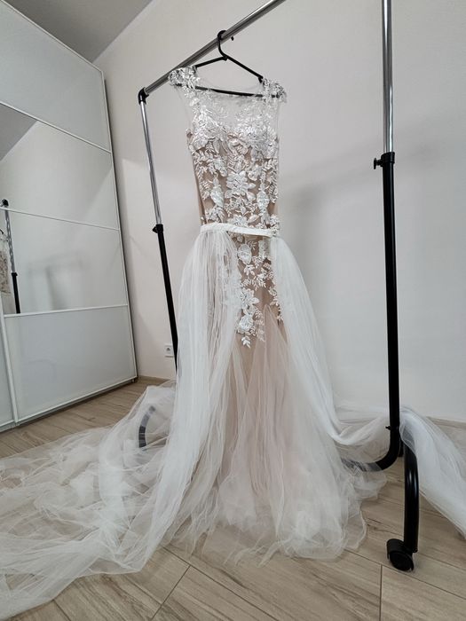 Продавам сватбена рокля Julia Kontogruni