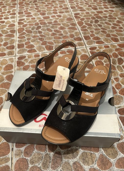 Босоножки фирмы Респект, с этикеткой, не одевали совсем.