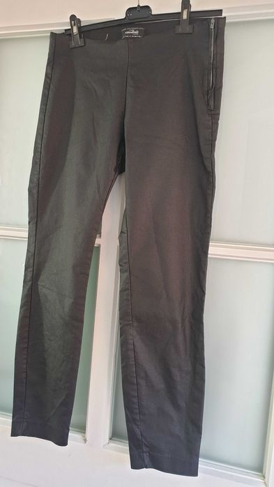 Pantaloni elastici imitatie de piele marimea L