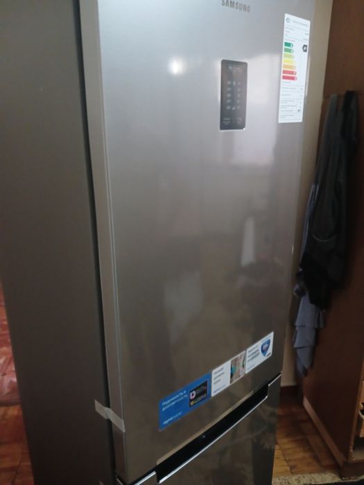 Холодильник Samsung refrigerator