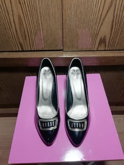 Лакированные туфли