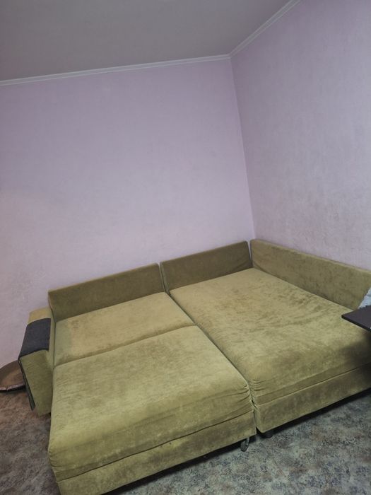 Диван              .