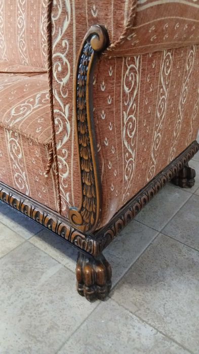 Бароков диван и кресло с орнаменти