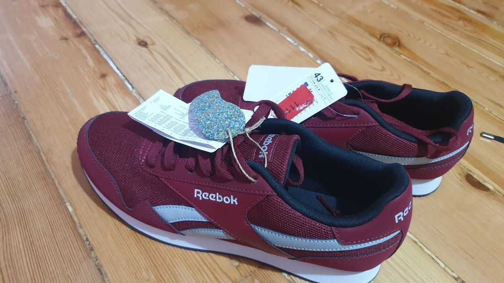 Продаётся кроссовки оригинальный, кожаный