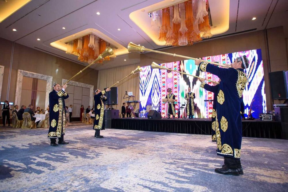 Наво халқ карнай ва сурнай ансамбли.