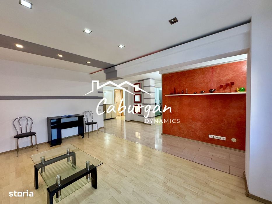 Apartament cu 3 camere, 80mp utili + balcoane, etaj 1/4, lift, Centru
