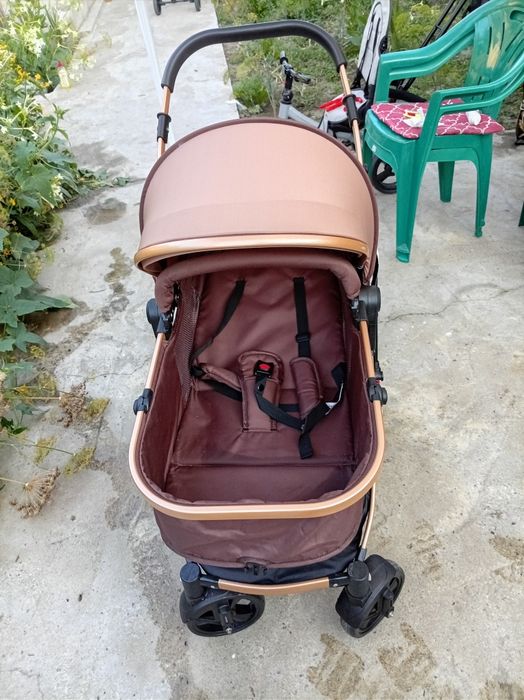 Vând cărucior 2 în 1