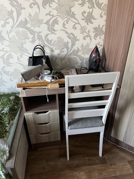 Продам спальный гарнитур