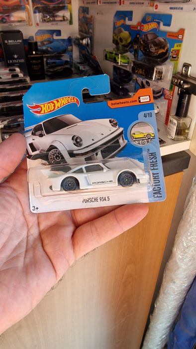 Hot Wheels Porsche 934.4