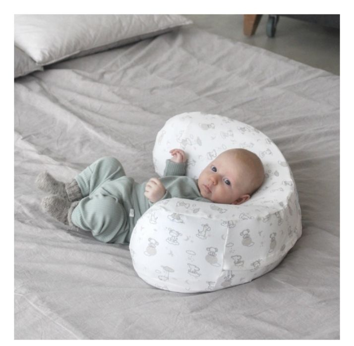 Подушка для кормления новая