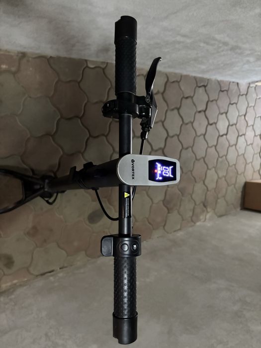 Trotineta Vortex Urban Traveller Pro cu garantie de doi ani valabila