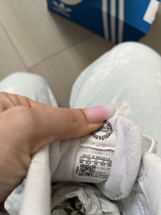 Adidasi Adidas baiat