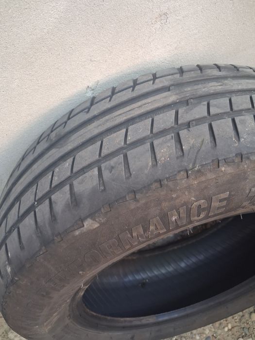Vând anvelope 195/65 R15 SH