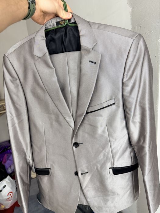 Костюм классический серый