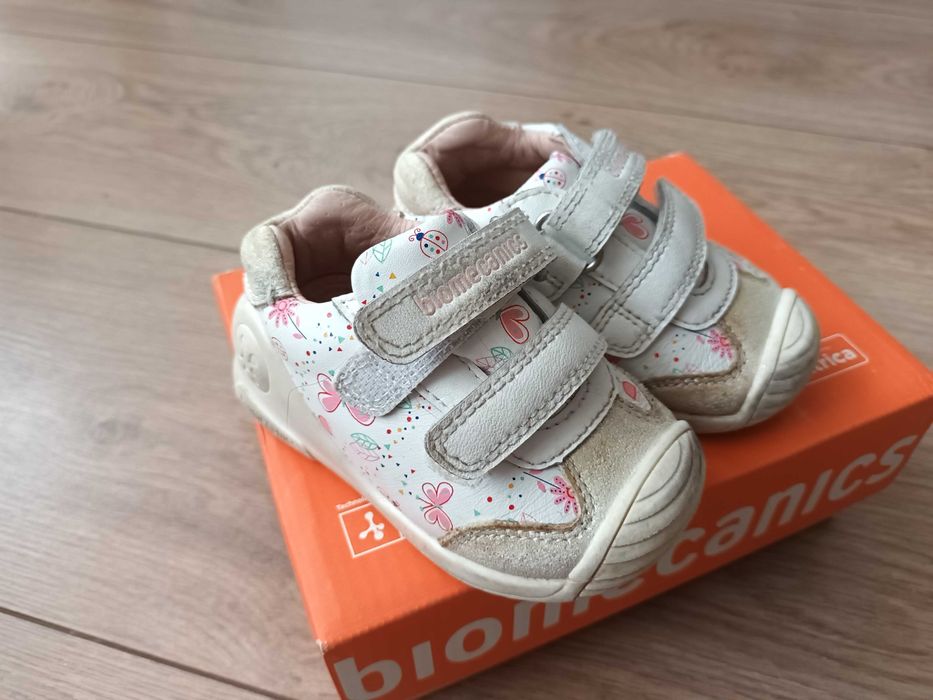 Обувки за прохождане Biomecanics, 18 номер