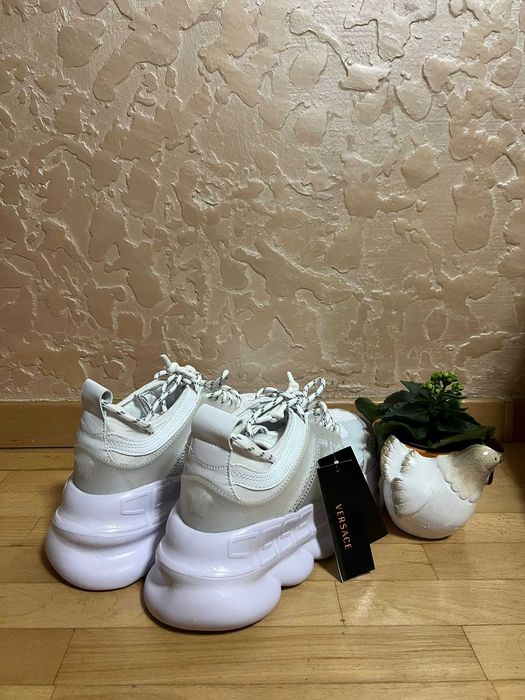 Versace Chain Reaction