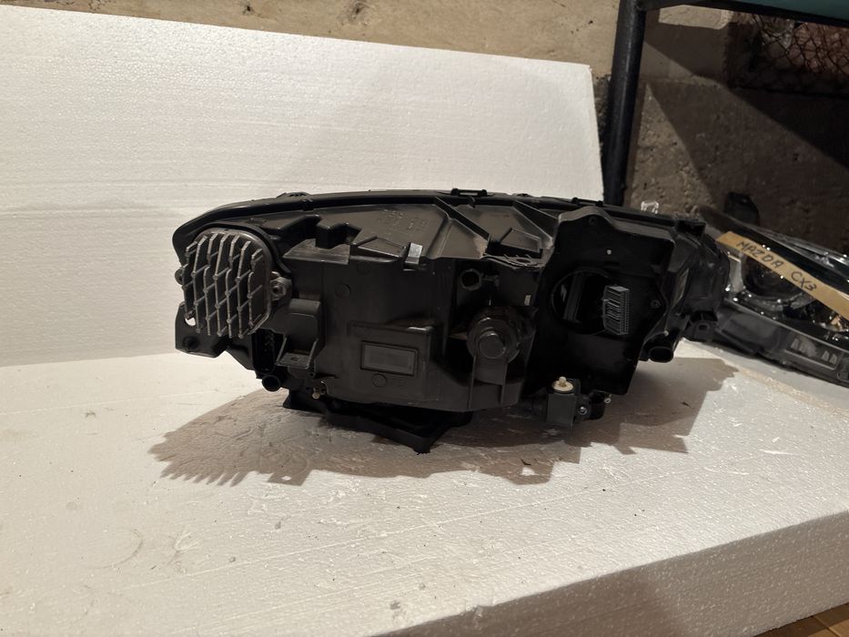 Ляв фар Vovlo V90 15г-23г