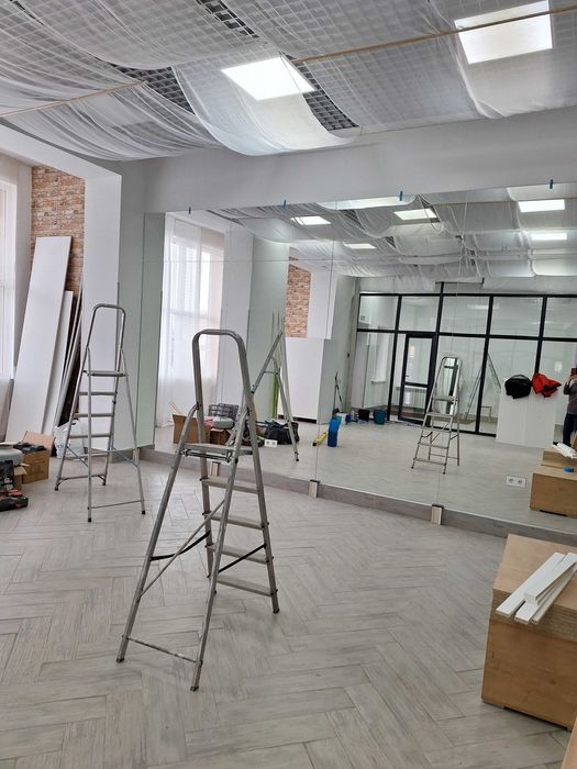 Зеркало. Резка по размеру,  обработка кромки.