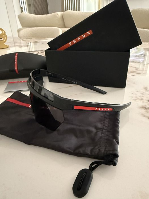 Ochelari de soare Prada
