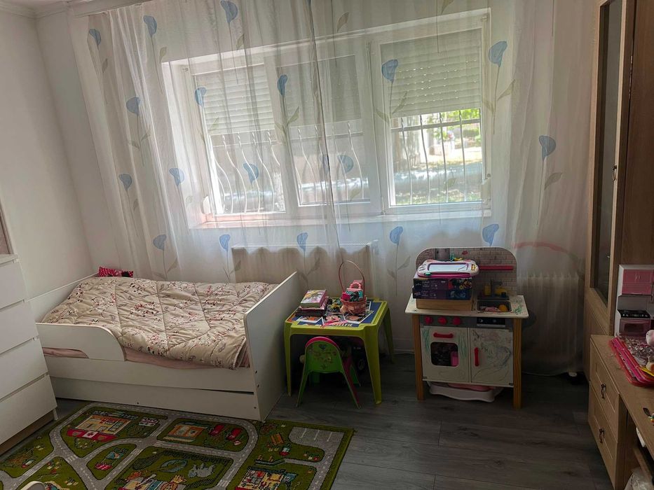 Apartament tip C de vânzare – Parter | Complet mobilat | Loc de parcare inclus