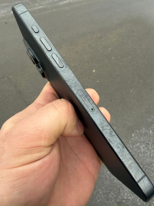 Iphone 15 Pro Max  86% bateria