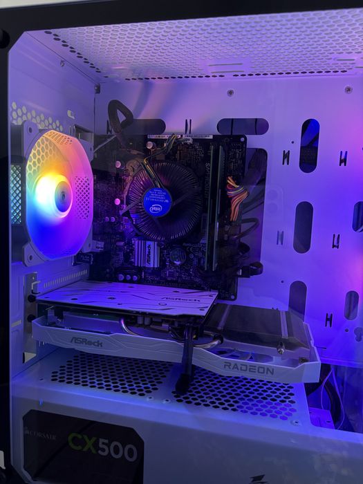 Gaming PC в перфектно състояние подходяща цена и е подходящ за всички