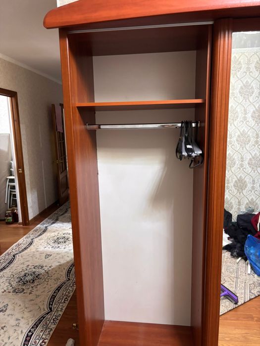 Продам прихожую гарнитуру