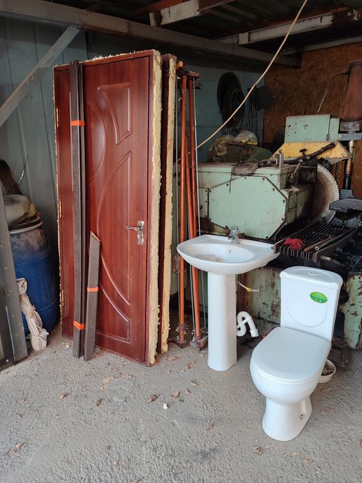 Двери межкомнатные 3 шт бу