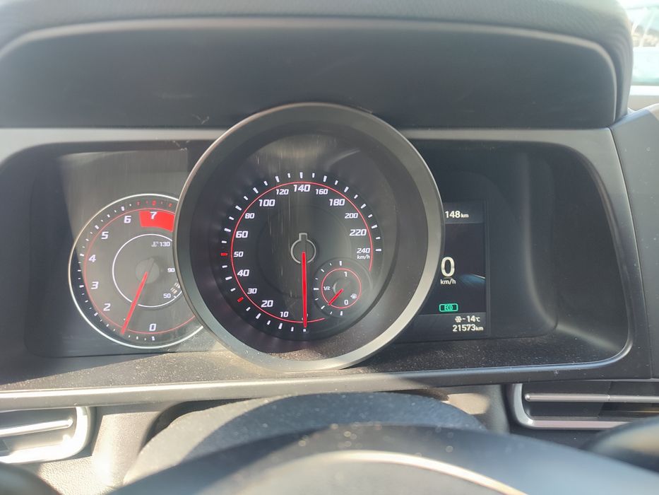 Хундай Элантра 2022 года