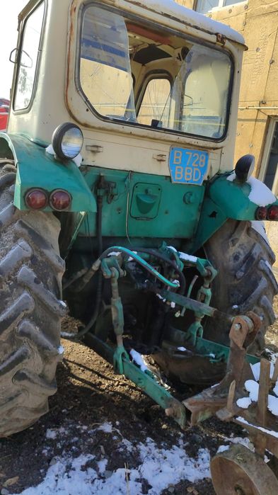 Продам трактор юмз6ал