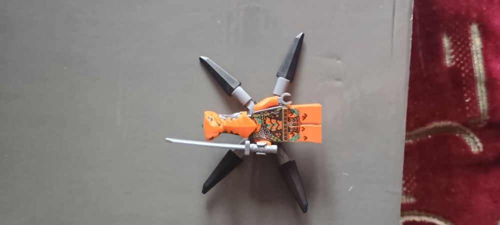 Figurine lego Ninjago dau la schimb (trade) caut persoane serioase pentru schimb (trade) și dacă aveți o nelămurire să-mi scrieți tot în privat .!.!.!
