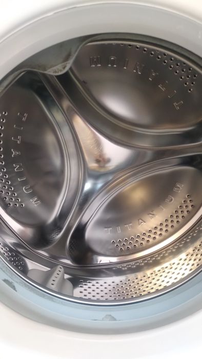 Продам стиральную машину Indesit