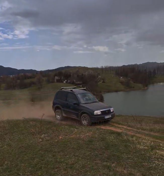 Vând sau schimb tot cu 4x4