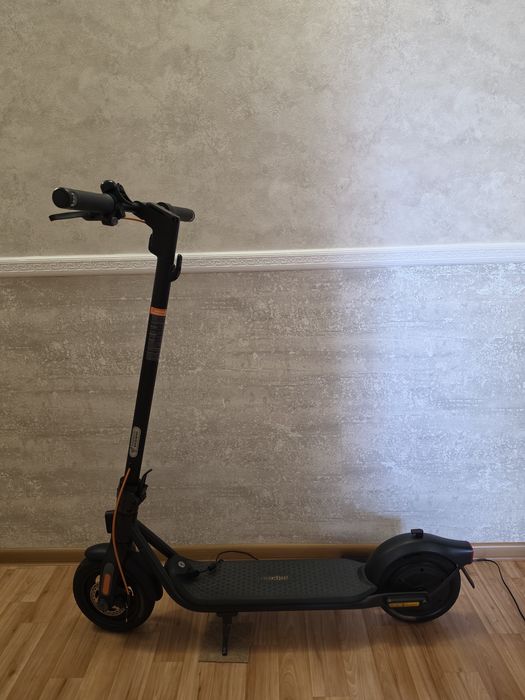 Самокат Ninebot F2 Plus