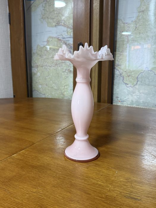 Стеклянная ваза