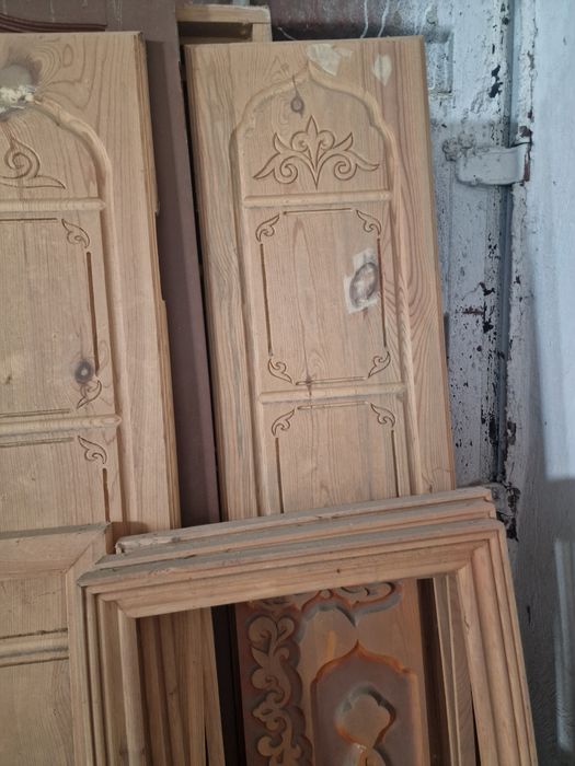 Двери окна из дерева