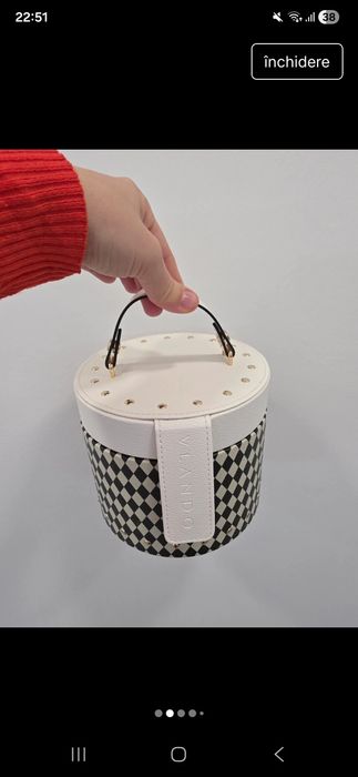 Cutie bijuterii noua însoțită de săculeț si o felicitare