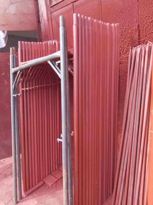 Продавам Н рамки за строително скеле 100 лв.