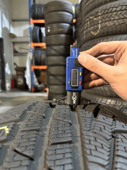 Anvelope iarna 235/40/19 Pirelli Winter Sottozero 2 235 40 19 R 19