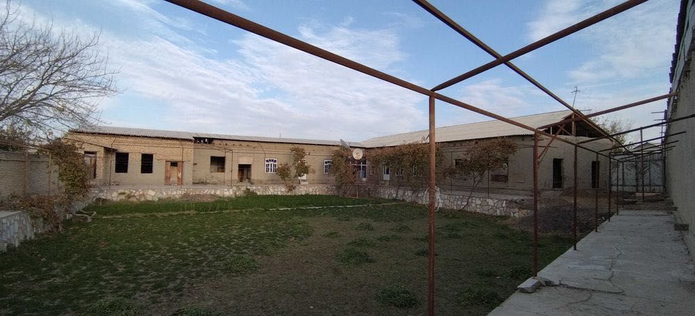 Uchastka sotiladi 17 sotix